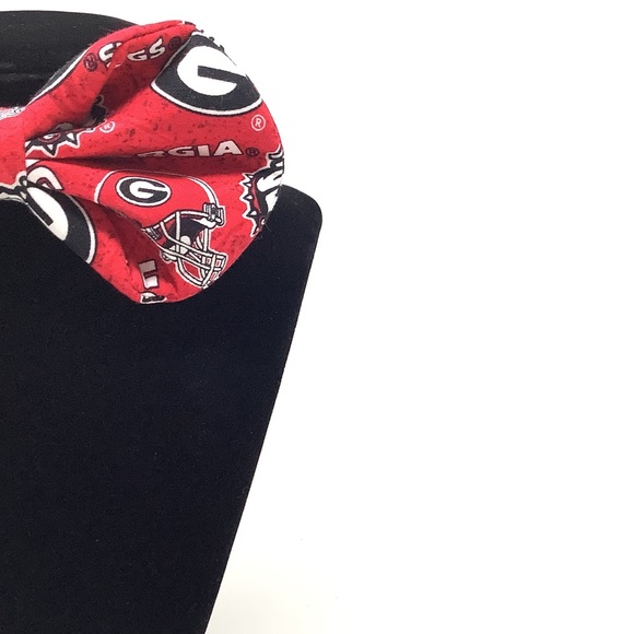 University of Georgia Handcrafted Bow Tie - 01 - Picture 6 of 13